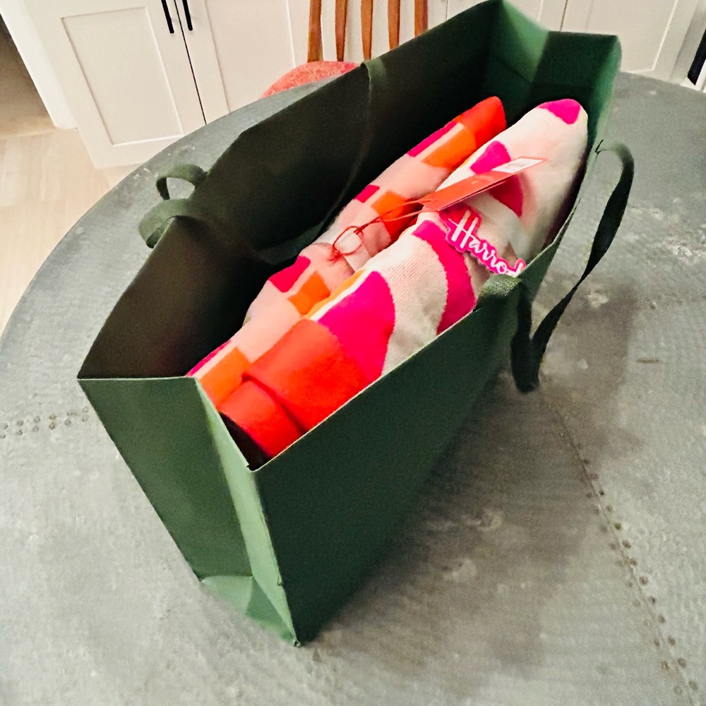 NWT Harrods Pink and Orange Striped beach and bath Towels with Harrods bag - Picture 10 of 15
